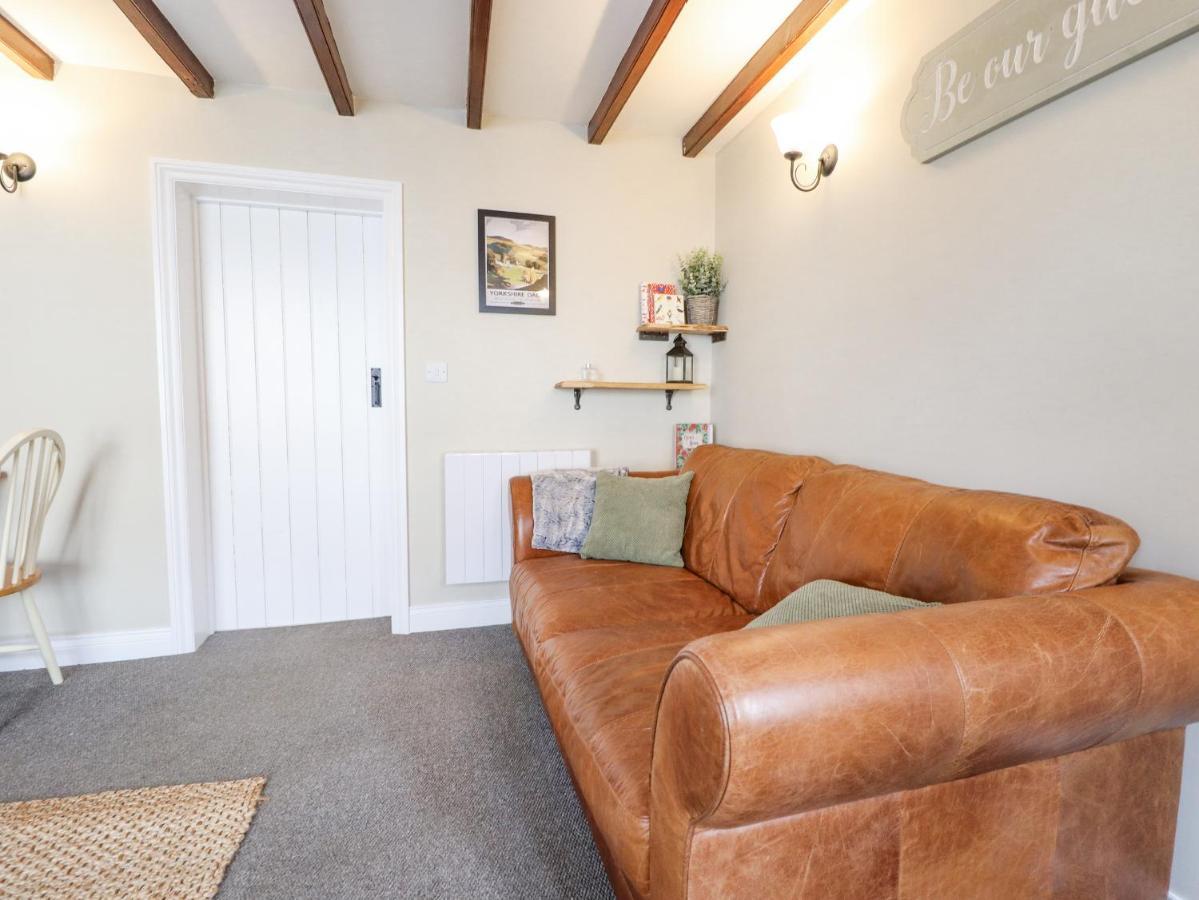 The Cottage 16 Northside Patrington Екстериор снимка