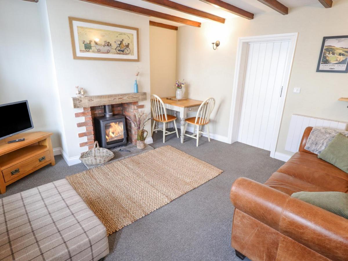 The Cottage 16 Northside Patrington Екстериор снимка