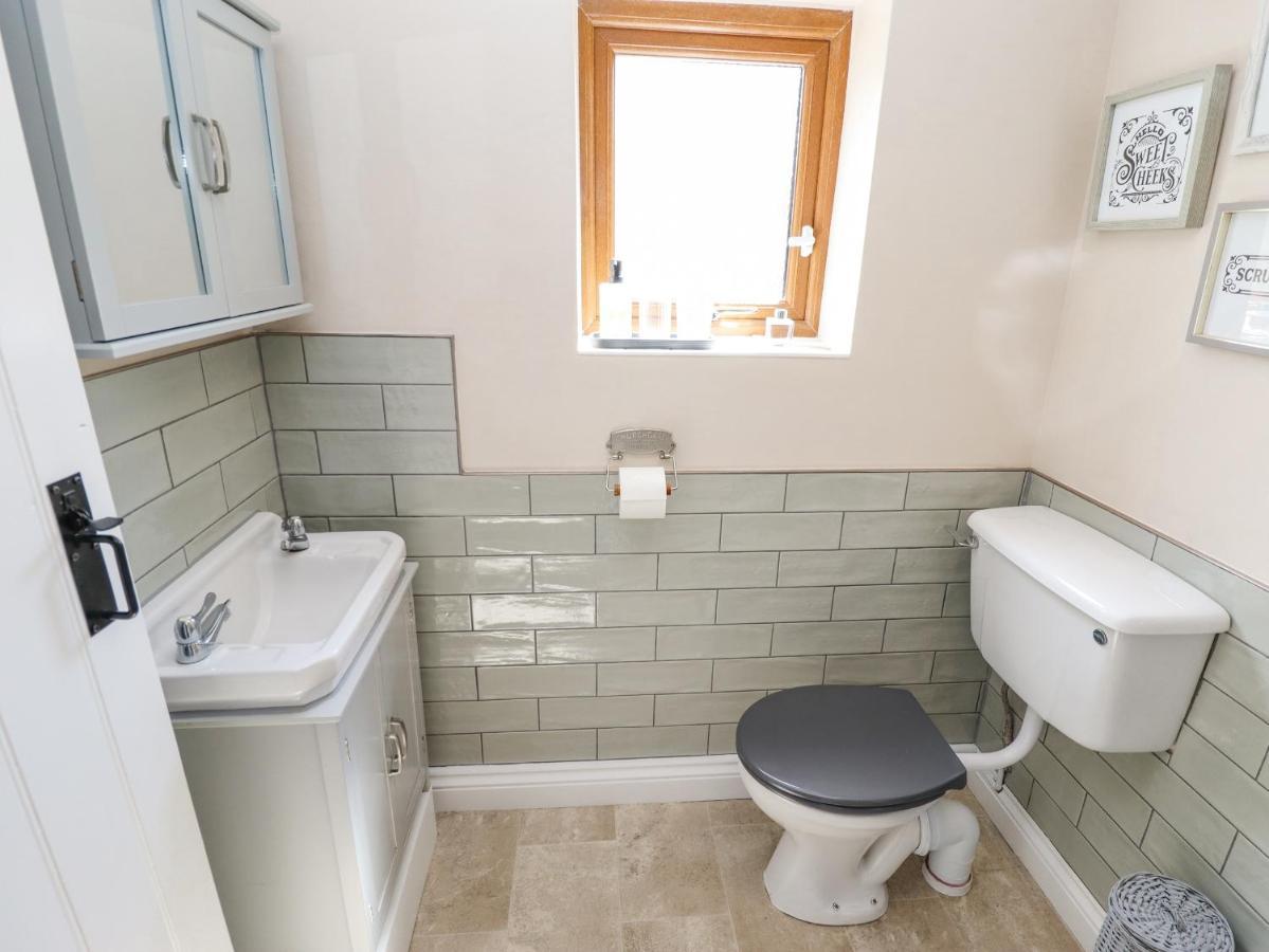 The Cottage 16 Northside Patrington Екстериор снимка