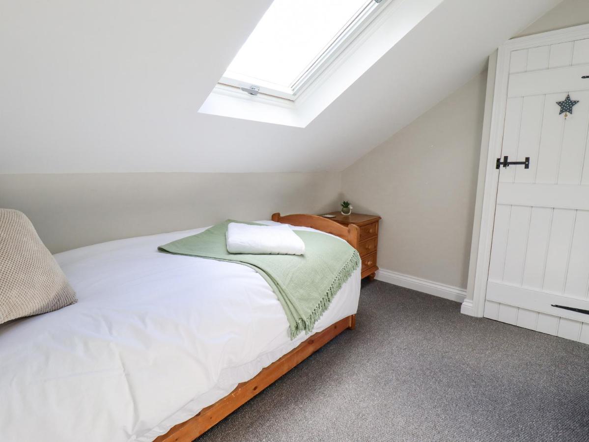 The Cottage 16 Northside Patrington Екстериор снимка